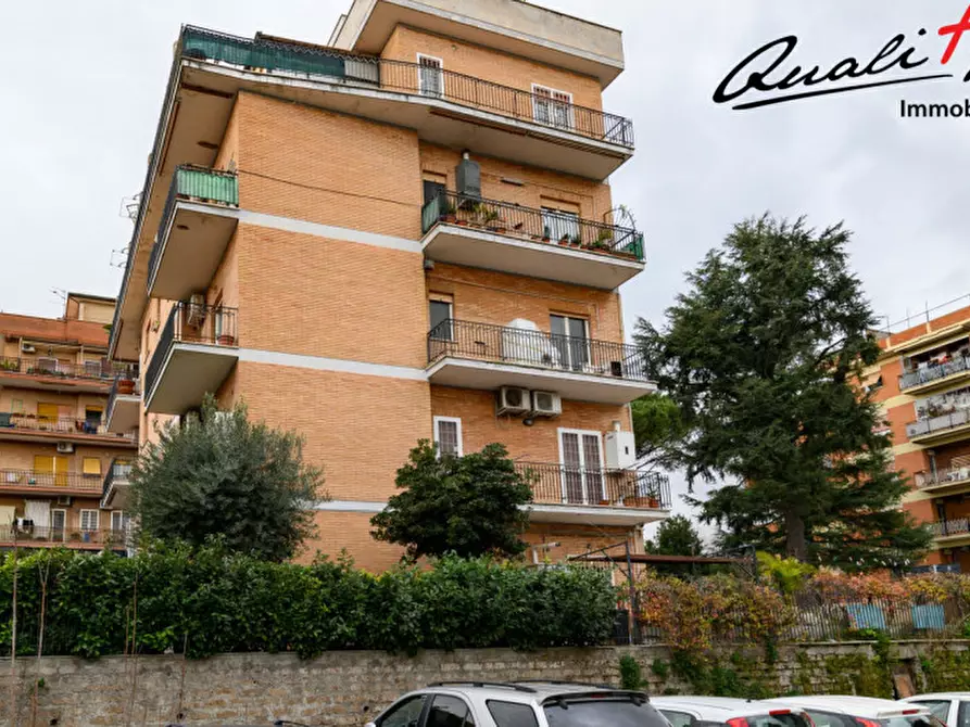 Immagine 1 di Appartamento in vendita  in Via dell'Agrifoglio 22 a Roma