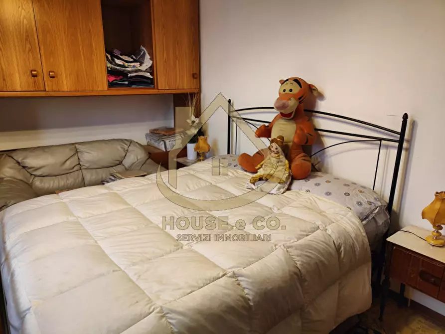 Immagine 23 di Villa in vendita  in Via Quattro Novembre a Parona