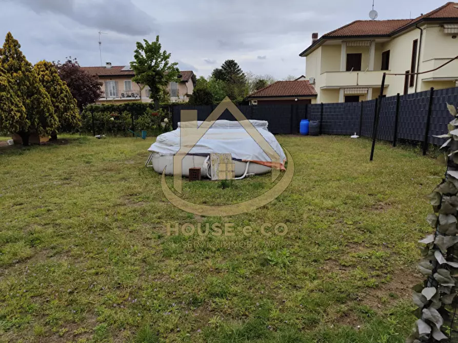 Immagine 29 di Villa in vendita  in Via Quattro Novembre a Parona