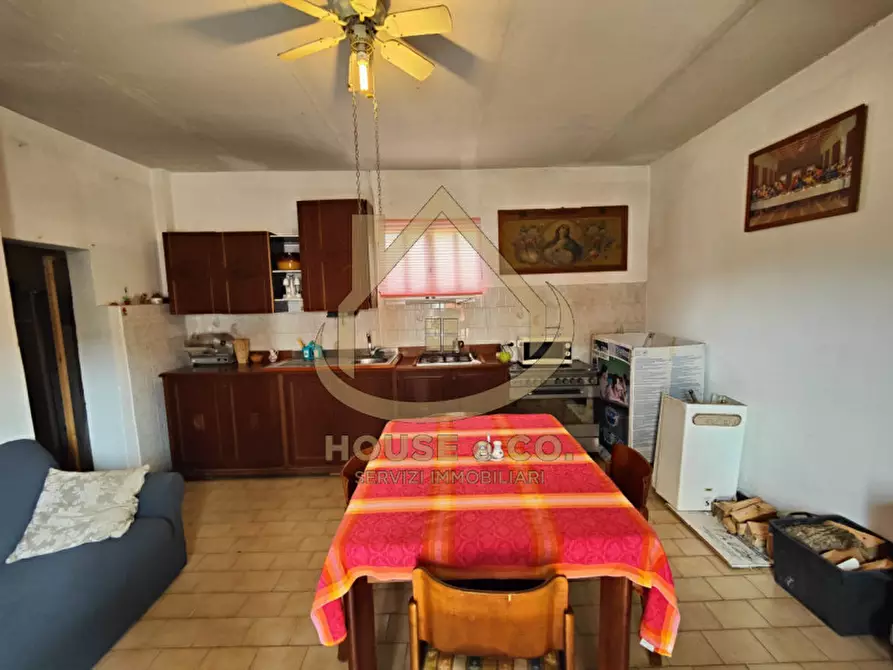 Immagine 36 di Villa in vendita  in Via Quattro Novembre a Parona