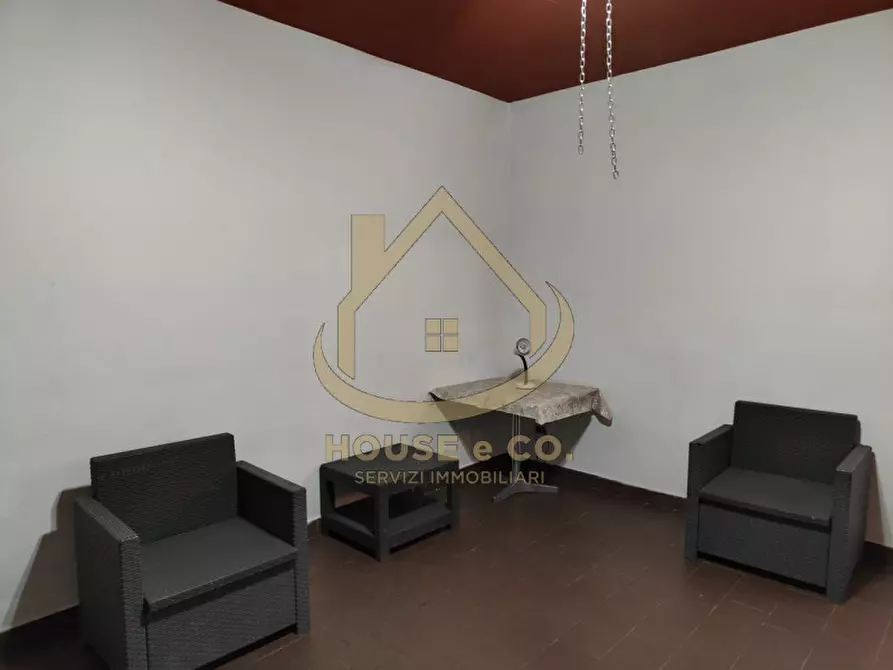 Immagine 43 di Villa in vendita  in Via Quattro Novembre a Parona