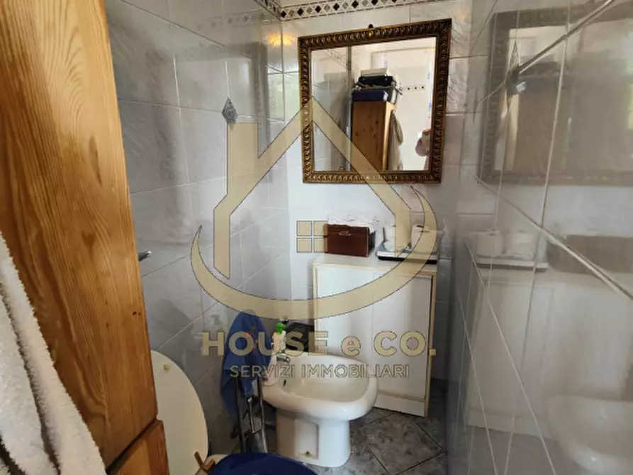 Immagine 49 di Villa in vendita  in Via Quattro Novembre a Parona