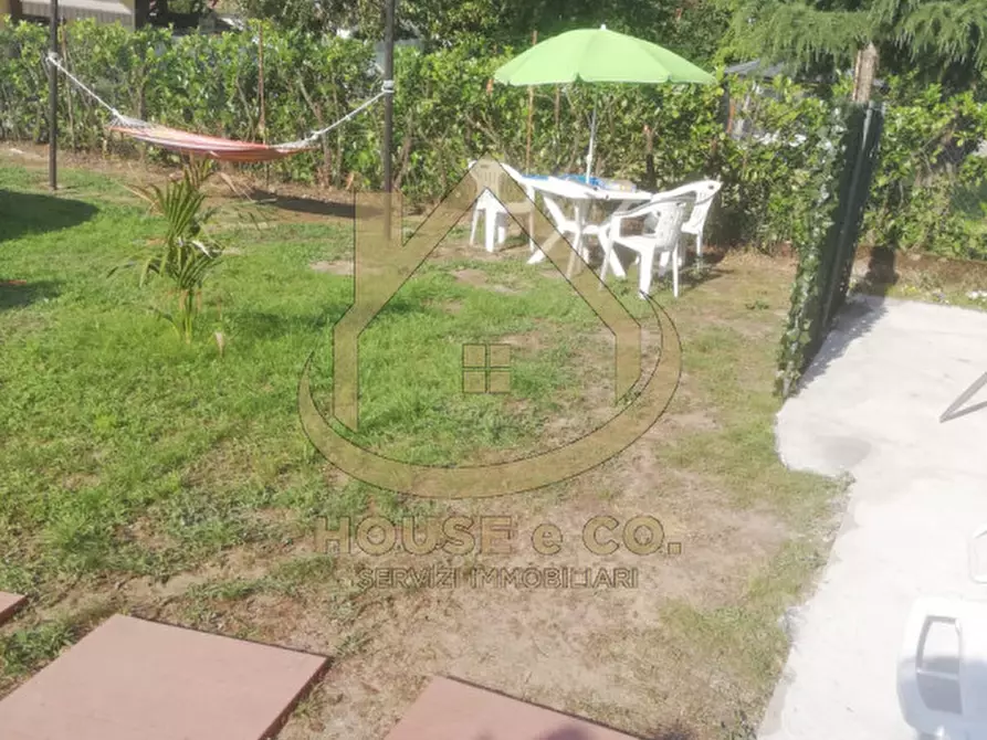 Immagine 60 di Villa in vendita  in Via Quattro Novembre a Parona