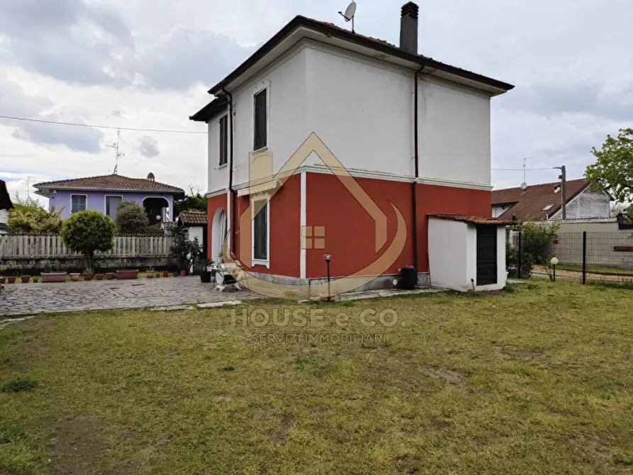 Immagine 64 di Villa in vendita  in Via Quattro Novembre a Parona