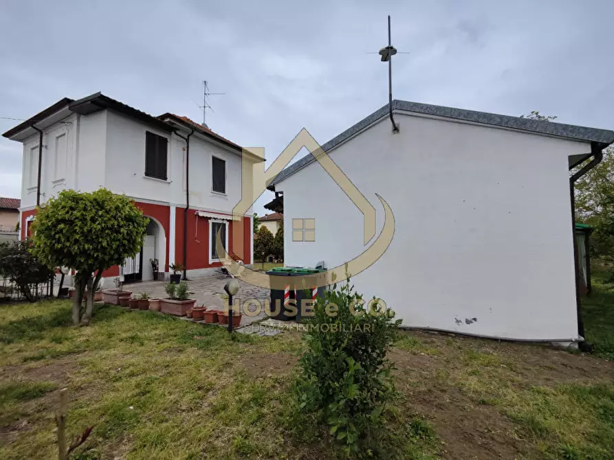 Immagine 69 di Villa in vendita  in Via Quattro Novembre a Parona