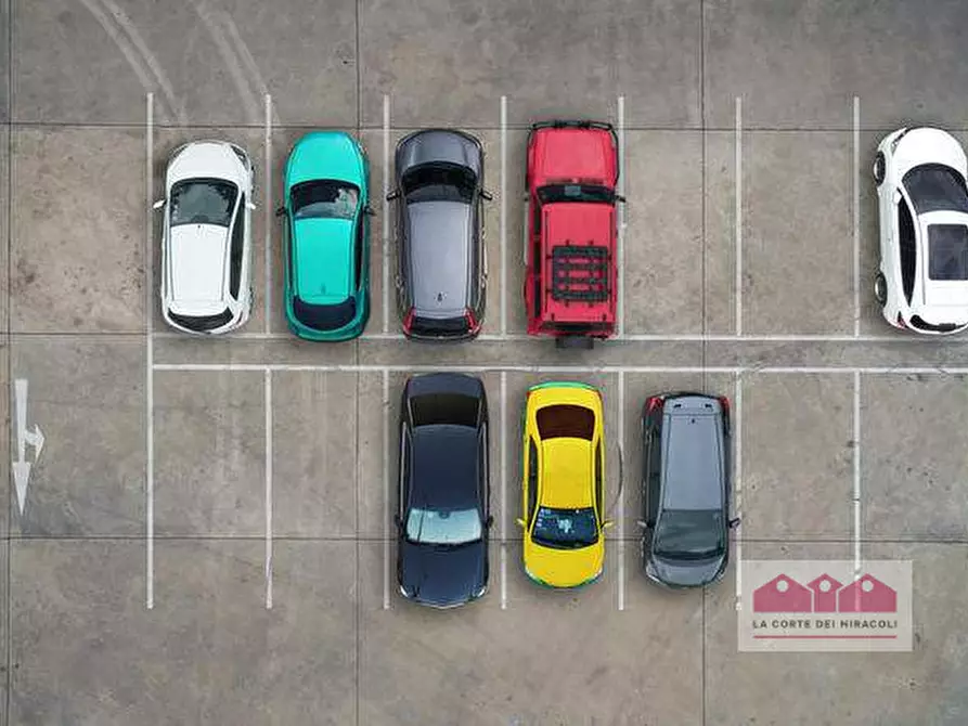 Immagine 2 di Posto auto in vendita  in Via Pacinotti a Vicenza