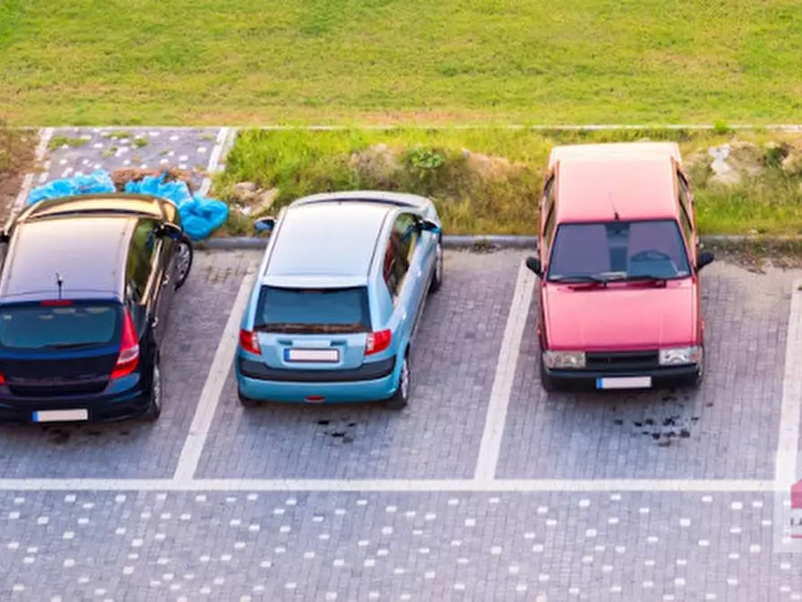 Immagine 6 di Posto auto in vendita  in Via Pacinotti a Vicenza