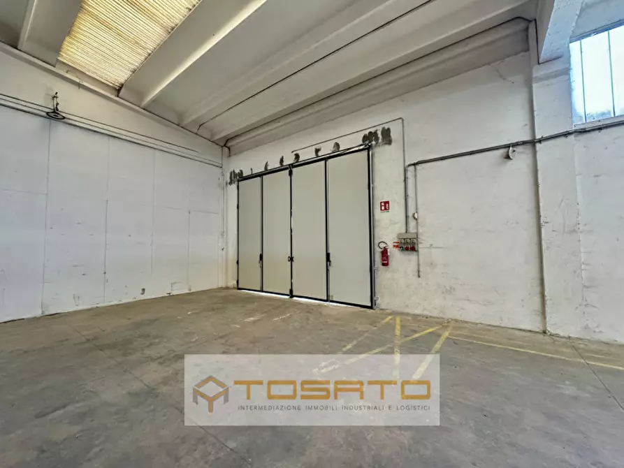 Immagine 10 di Capannone industriale in affitto  a Oppeano