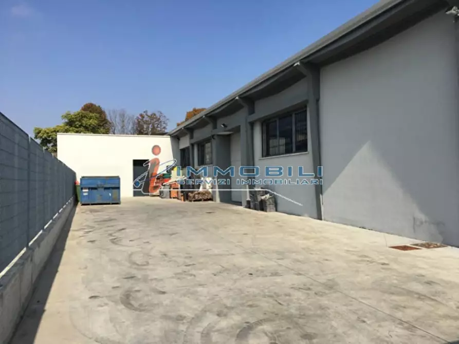 Immagine 4 di Laboratorio in affitto  in VIA ABRUZZI a San Giuliano Milanese