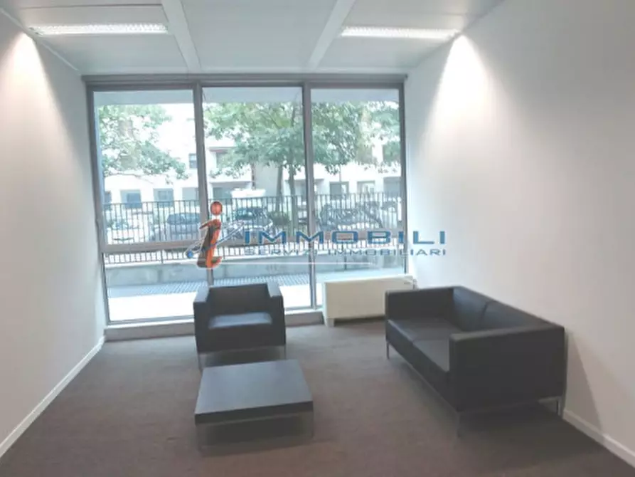 Immagine 7 di Ufficio in affitto  in VIA BAZZI CARLO a Milano
