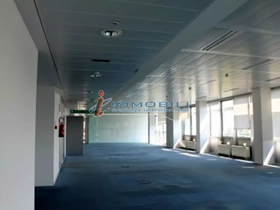 Immagine 11 di Ufficio in affitto  in VIA BAZZI CARLO a Milano