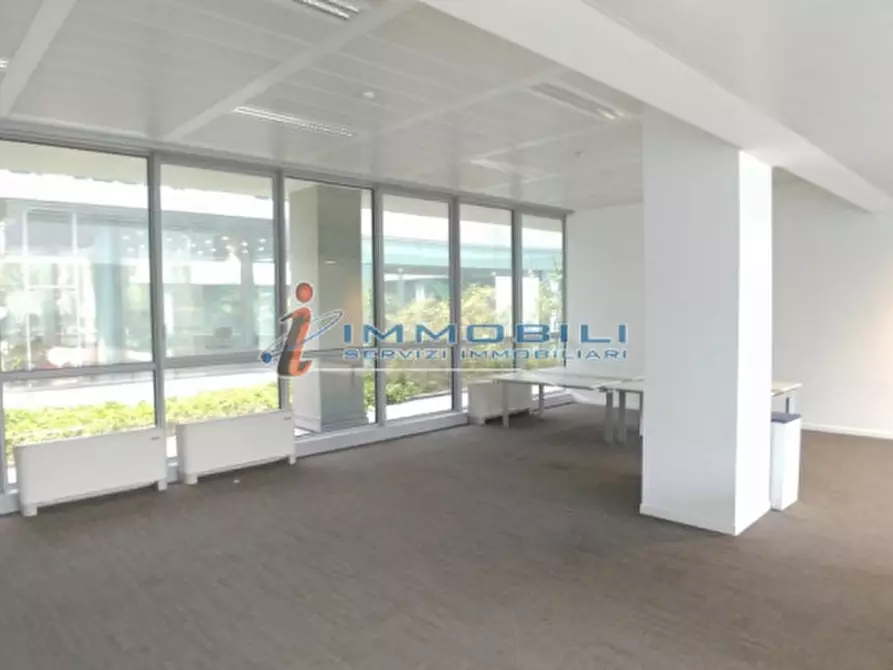 Immagine 5 di Ufficio in affitto  in VIA BAZZI CARLO a Milano