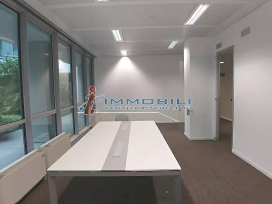 Immagine 4 di Ufficio in affitto  in VIA BAZZI CARLO a Milano