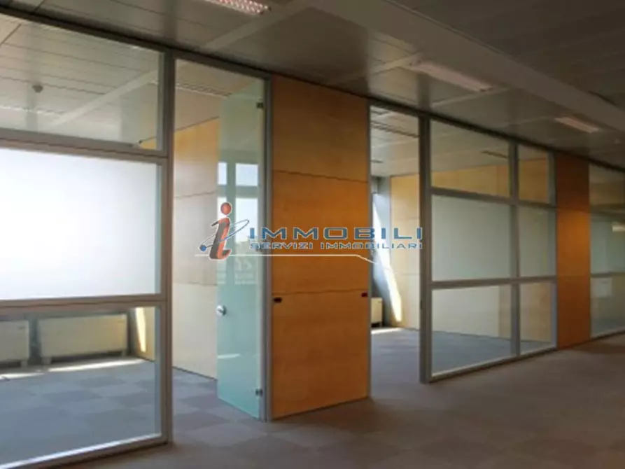 Immagine 17 di Ufficio in affitto  in VIA BAZZI CARLO a Milano