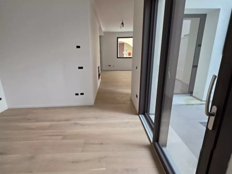 Immagine 1 di Casa indipendente in vendita  in via Sanvonarola a Padova