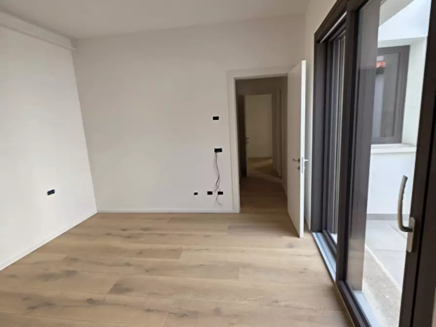 Immagine 3 di Casa indipendente in vendita  in via Sanvonarola a Padova