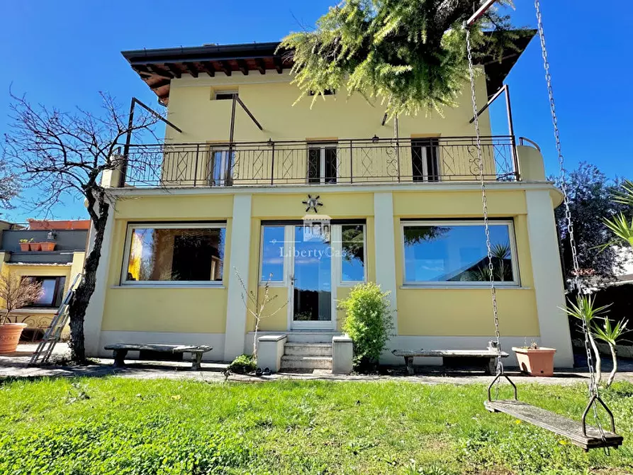 Immagine 1 di Villa in vendita  in Via Pietro da Salò a Salò