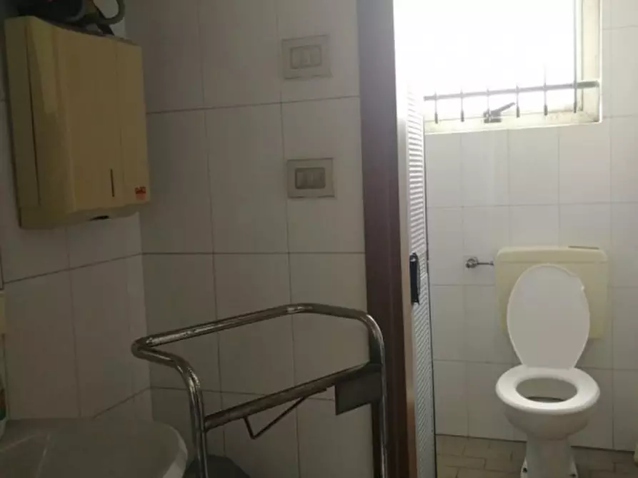 Immagine 4 di Capannone industriale in affitto  a Rovigo