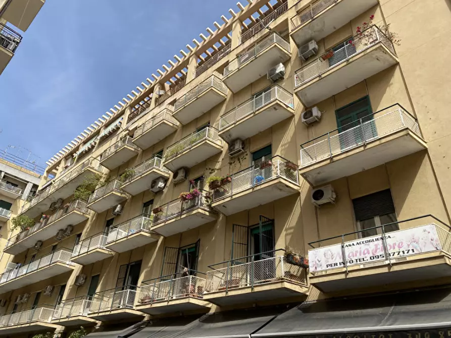 Immagine 1 di Appartamento in vendita  in Via Amba Alagi 10 a Catania
