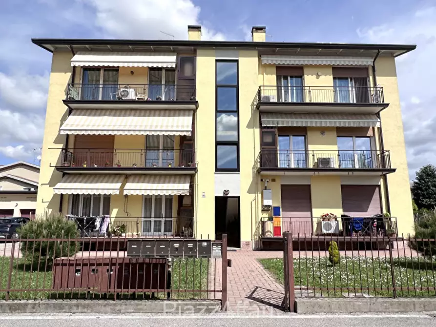 Immagine 1 di Appartamento in vendita  in Fossò - Via Roma a Fosso'