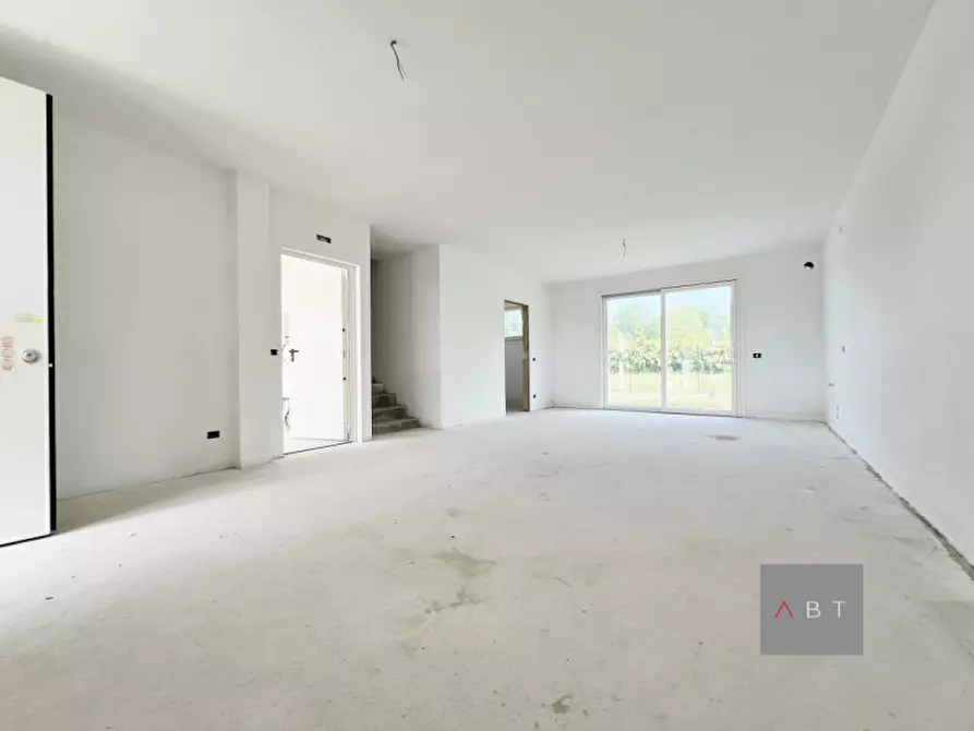 Immagine 2 di Casa bifamiliare in vendita  a Loreggia