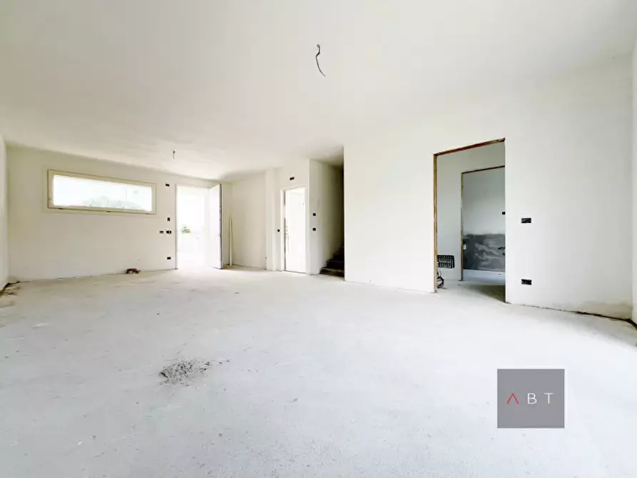 Immagine 3 di Casa bifamiliare in vendita  a Loreggia