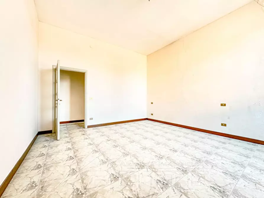 Immagine 23 di Palazzo in vendita  in Corso Lorenzo Cobianchi 2 a Verbania