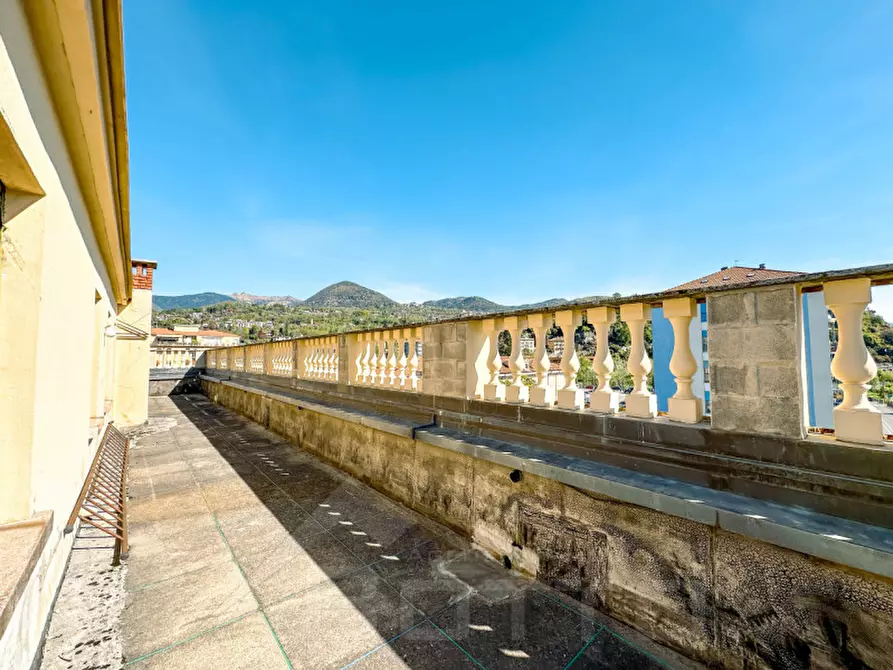 Immagine 38 di Palazzo in vendita  in Corso Lorenzo Cobianchi 2 a Verbania