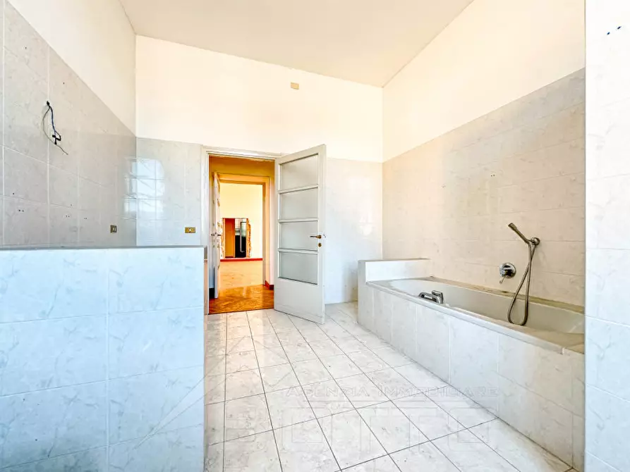 Immagine 47 di Palazzo in vendita  in Corso Lorenzo Cobianchi 2 a Verbania