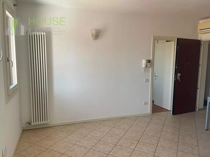 Immagine 1 di Appartamento in vendita  in via card. dalla costa a Villaverla