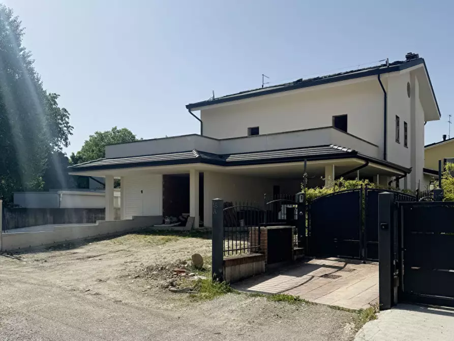Immagine 1 di Casa bifamiliare in vendita  in Via Rovigo a Rubano