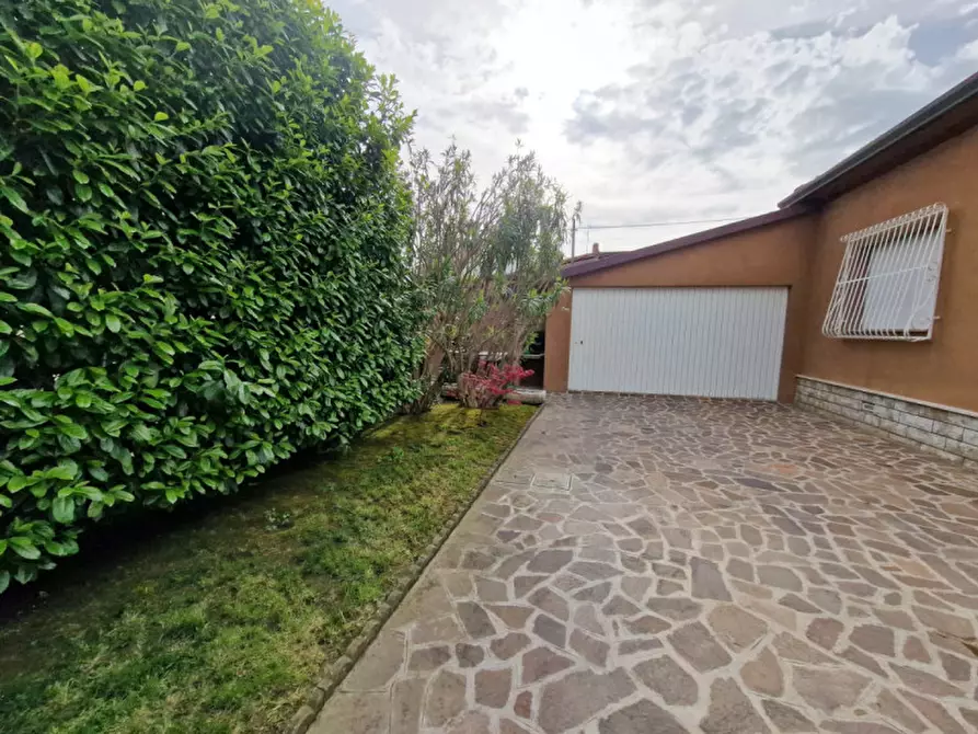 Immagine 1 di Casa indipendente in vendita  in Via Dobbiaco a Cesena