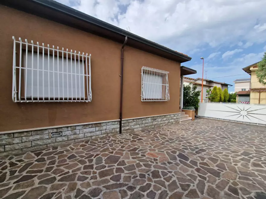 Immagine 12 di Casa indipendente in vendita  in Via Dobbiaco a Cesena