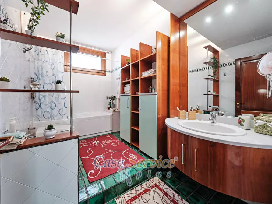 Immagine 29 di Appartamento in vendita  in Via Solferino a Casarano