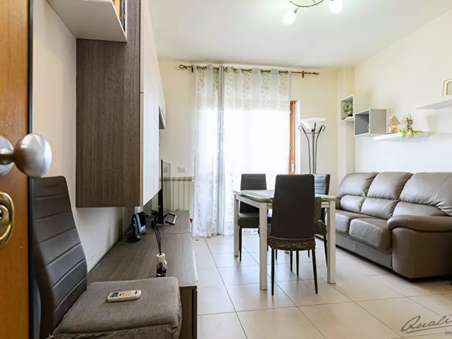 Immagine 1 di Appartamento in vendita  in Via Camillo Prampolini a Roma
