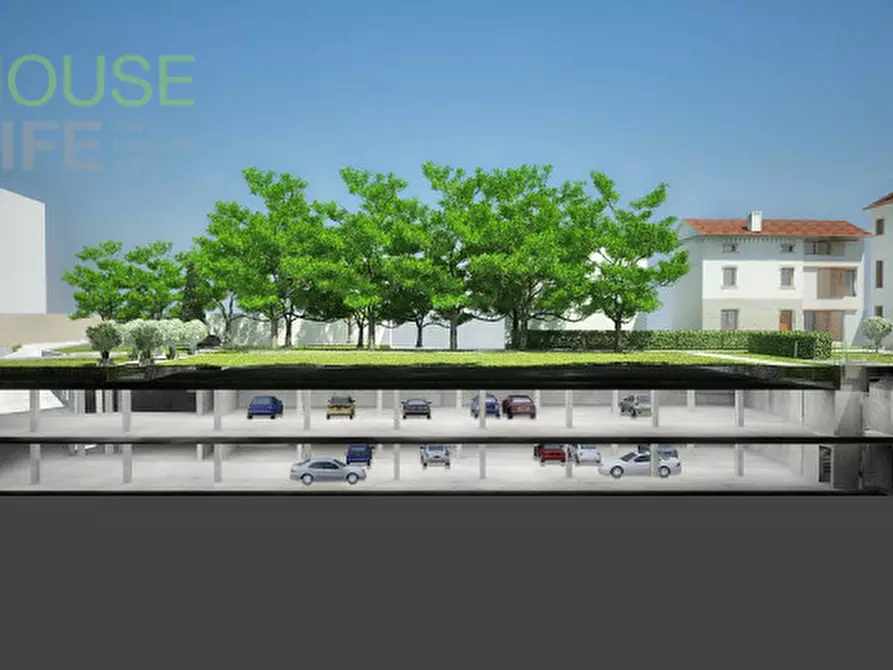 Immagine 11 di Appartamento in vendita  a Schio