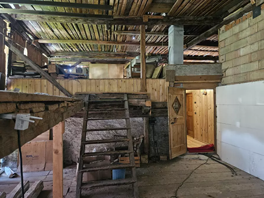 Immagine 39 di Rustico / casale in vendita  in Pracorno, n.134 a Rabbi