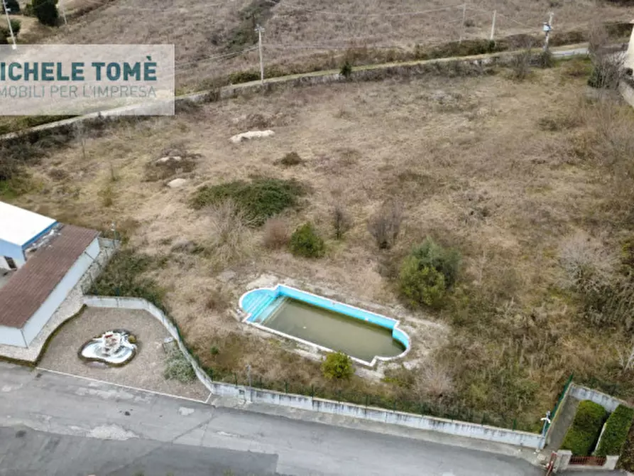 Immagine 3 di Terreno in vendita  in via mantovana a Pastrengo