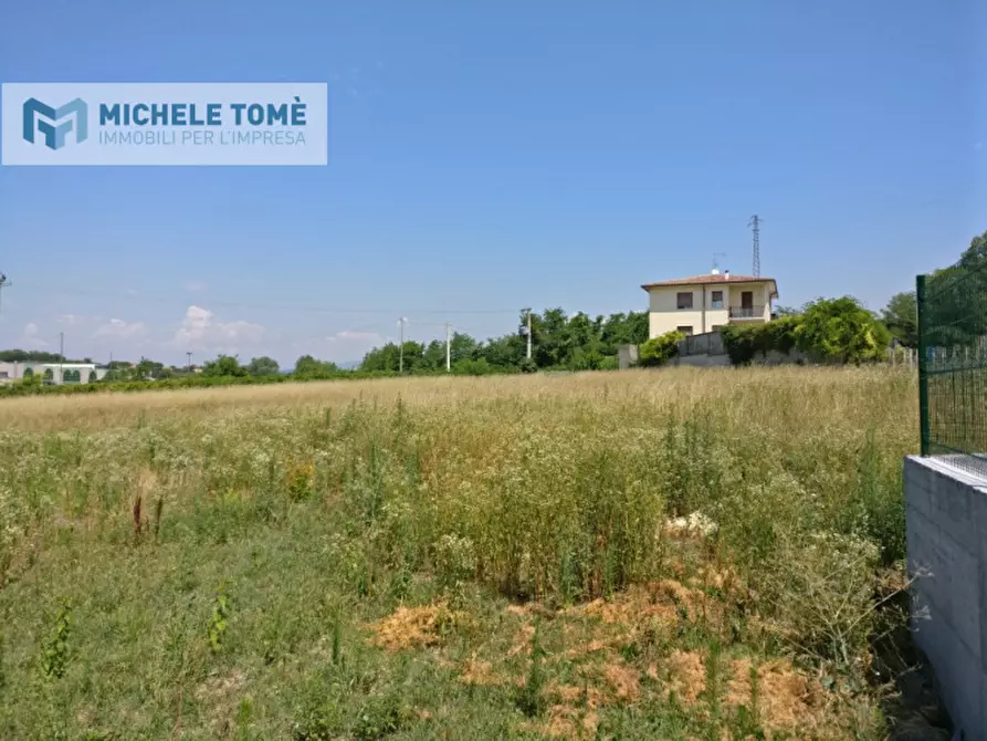 Immagine 17 di Terreno in vendita  in via mantovana a Pastrengo