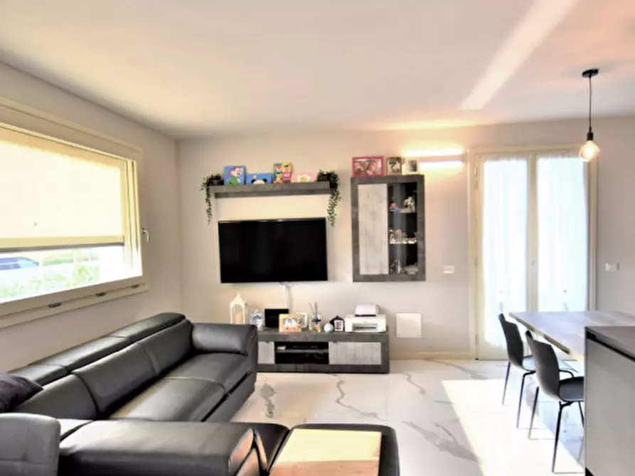 Immagine 23 di Casa bifamiliare in vendita  in Via Borgazzo a Sissa Trecasali