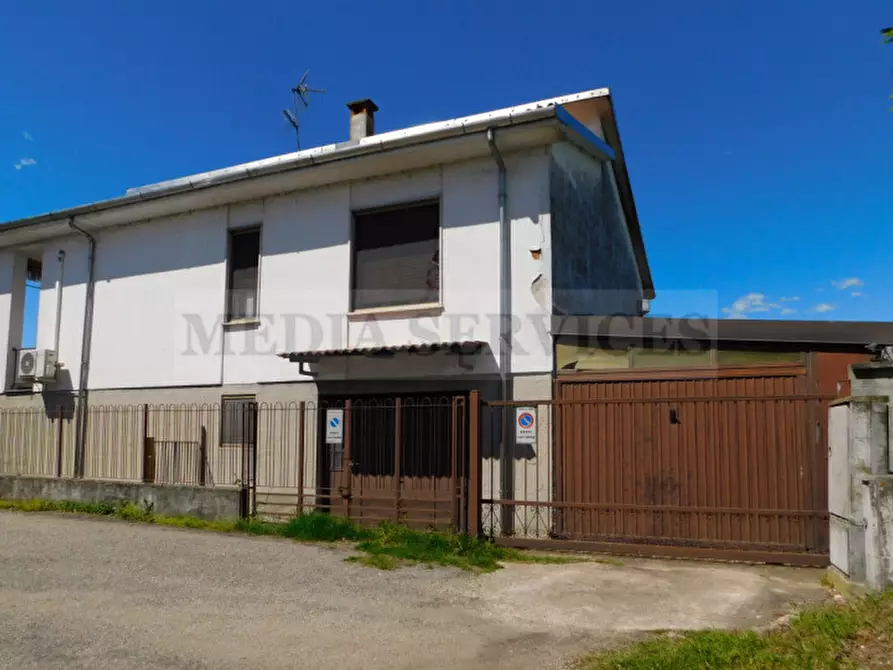 Immagine 8 di Villa in vendita  in via Campi n° 10 a Gropello Cairoli