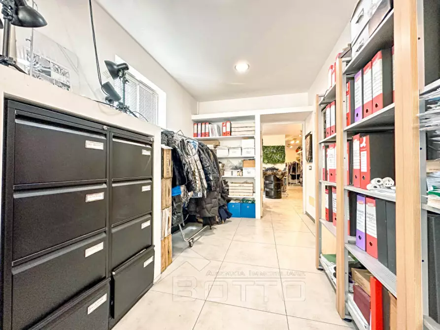 Immagine 3 di Capannone industriale in vendita  in Corso Rolandi 181 a Quarona