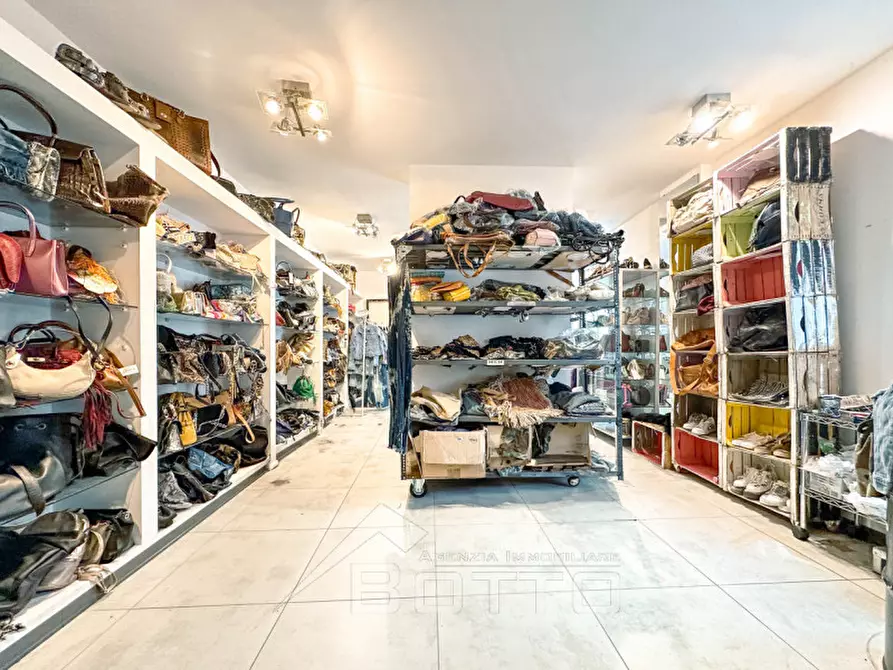 Immagine 7 di Capannone industriale in vendita  in Corso Rolandi 181 a Quarona