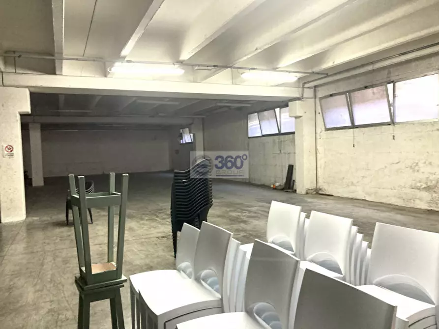 Immagine 2 di Magazzino in affitto  in Via Enrico mattei a Passirano