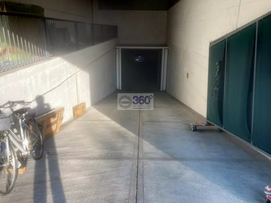 Immagine 8 di Magazzino in affitto  in Via Enrico mattei a Passirano