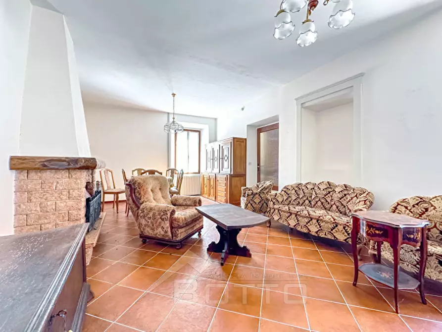 Immagine 1 di Casa indipendente in vendita  in Vicolo Sant'Antonio, 6 a Maggiora