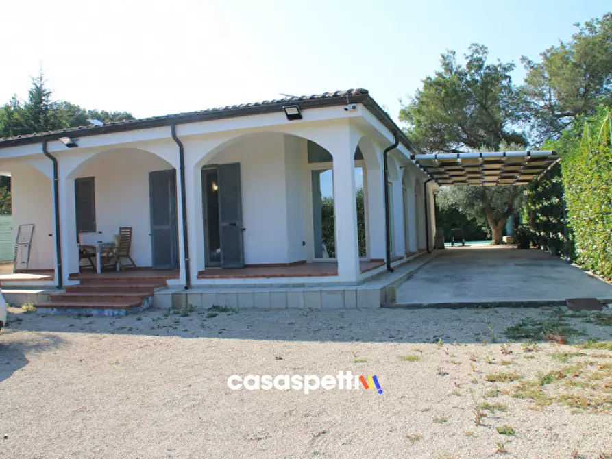 Immagine 1 di Villa in vendita  in Strada Provinciale, Cutrofiano-Aradeo a Cutrofiano