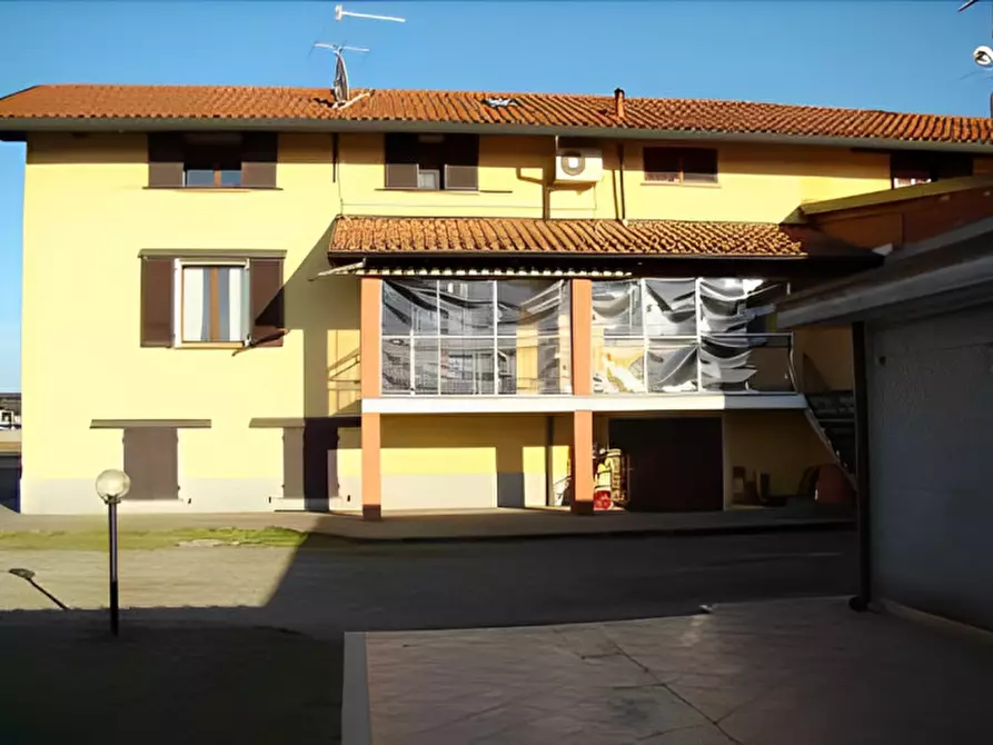 Immagine 1 di Casa indipendente in vendita  in Strada Vicinale del Barco, 2 a Ossona