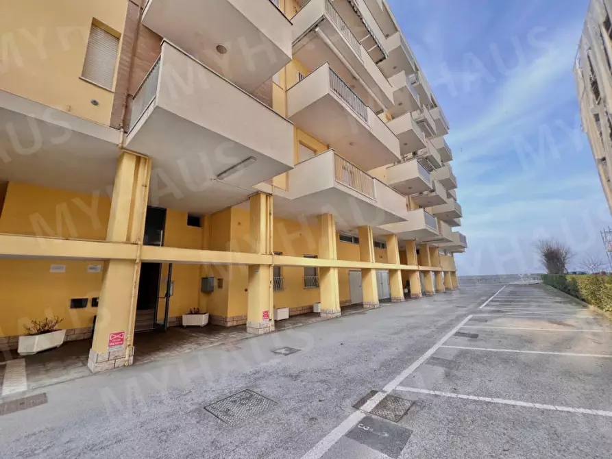 Immagine 36 di Appartamento in vendita  in Viale Giosuè Carducci 197 a Cesenatico