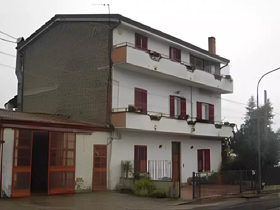 Immagine 1 di Casa indipendente in vendita  in Via Bebiana, 40 a Solopaca